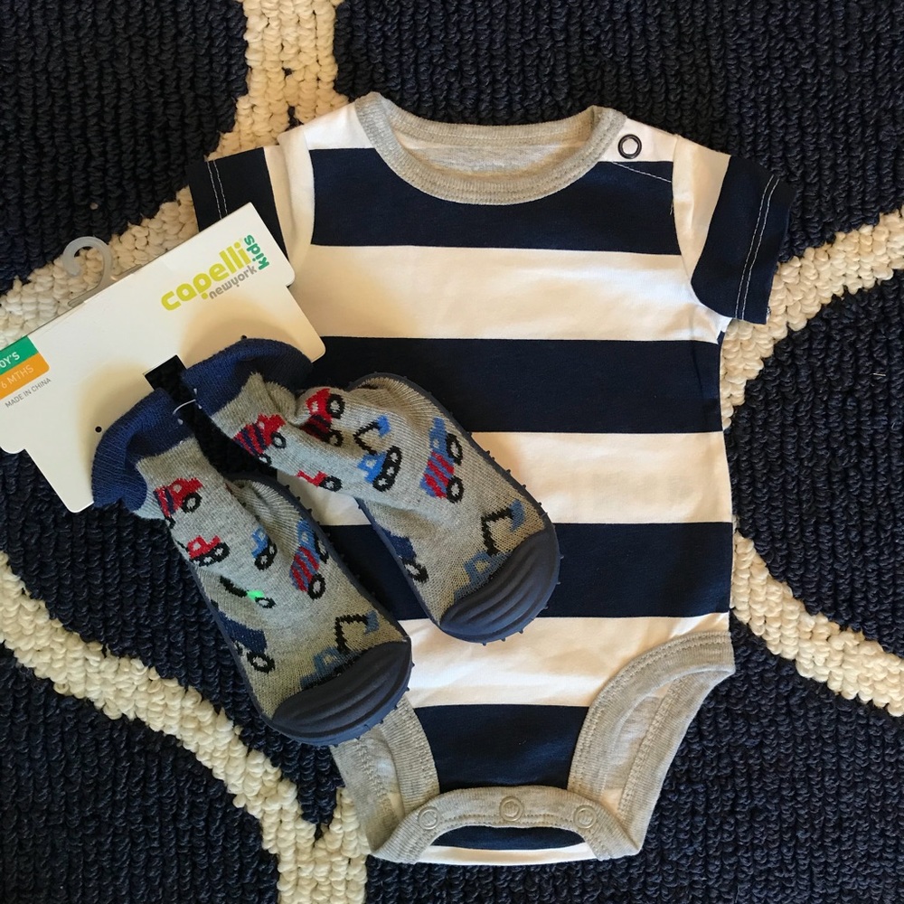 👣CAPELLI KIDS socks with rubber gripper bottoms